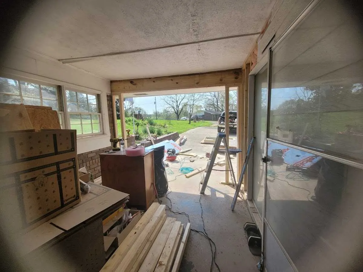 Air movers and dehumidifier for Water Mitigation Services in South Monrovia Island